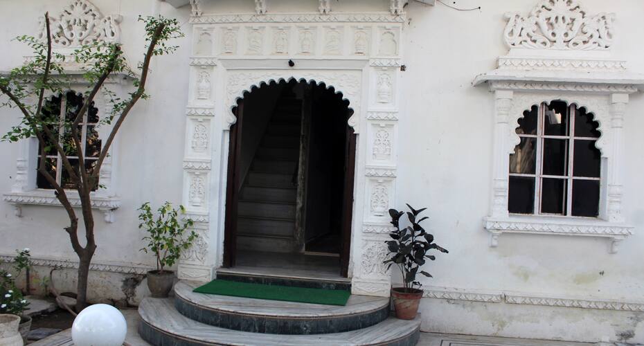 Haveli On The Lake, Udaipur 5